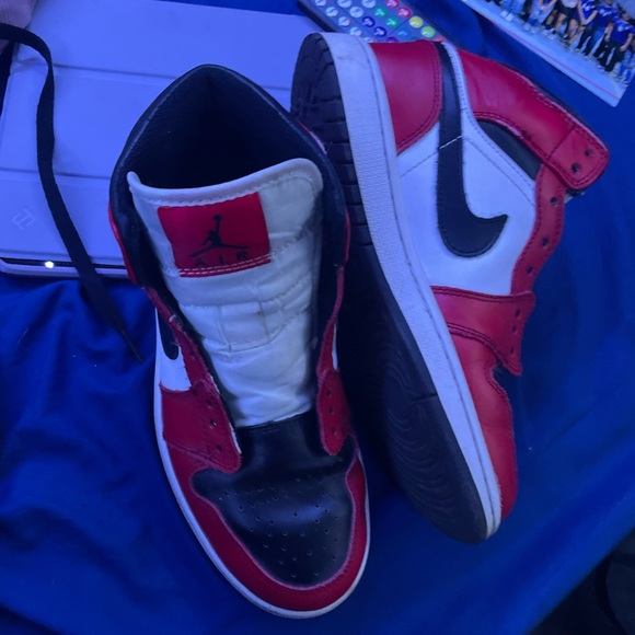 jordan 1s - Picture 2 of 2